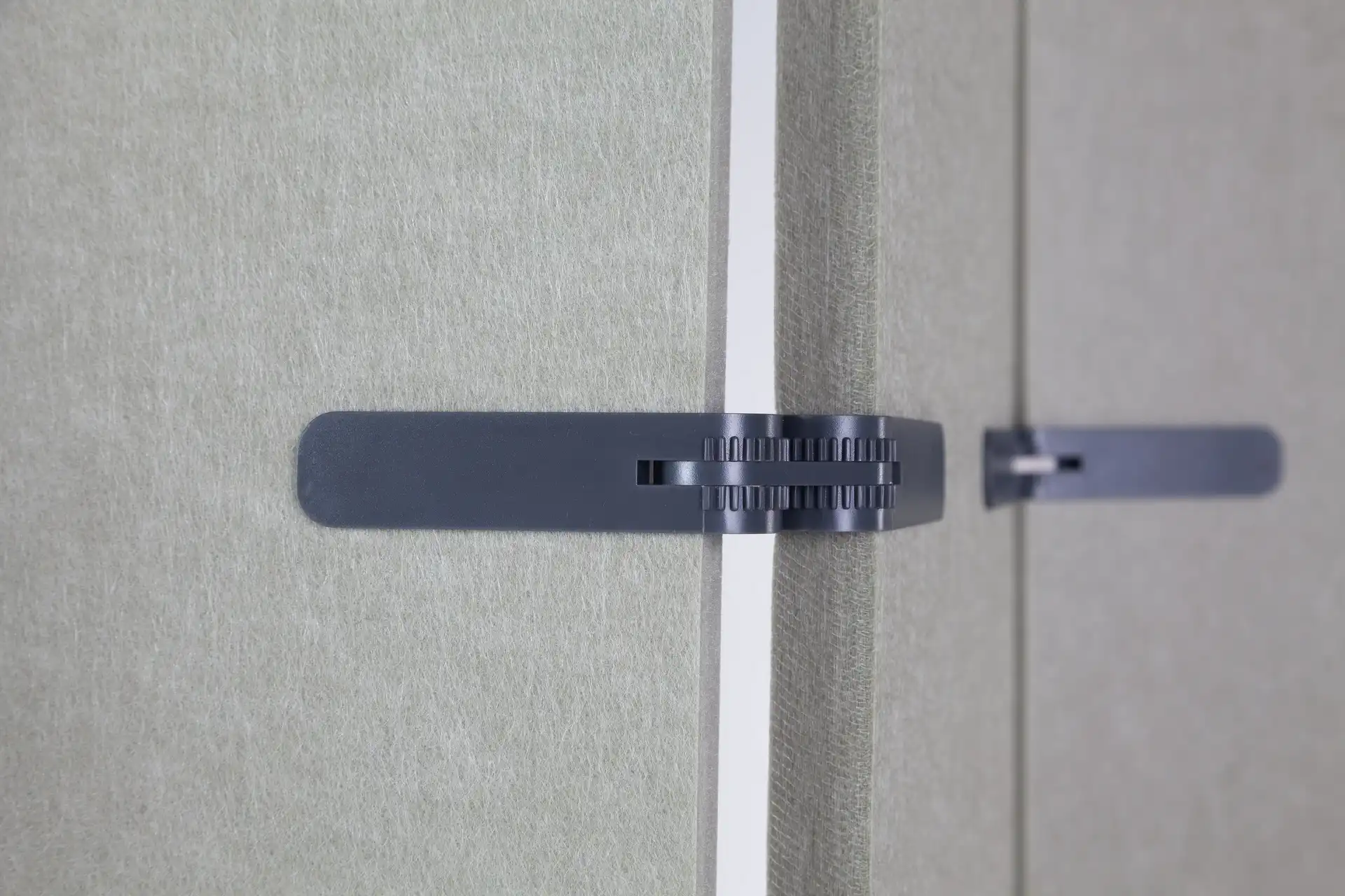 580 (sage) - pivot joiner