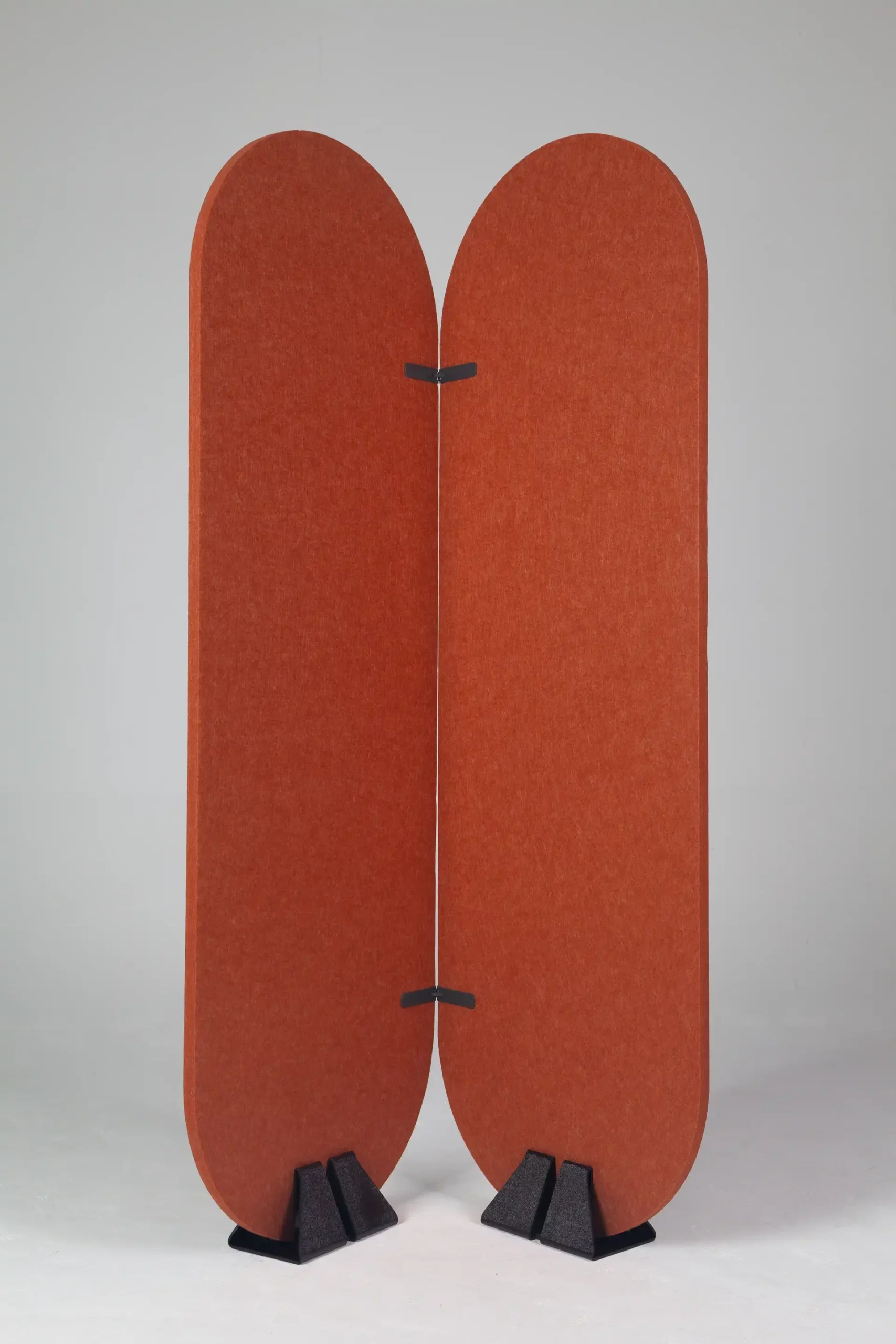 oval (2n) - 167 (cinnamon) - abs lp feet (lg)